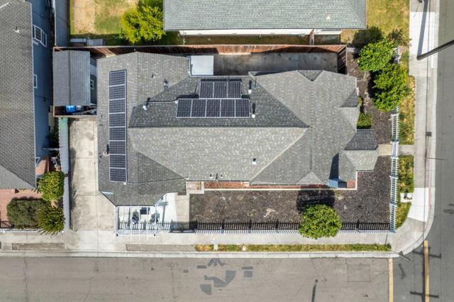 3710 Smith Street, Union City CA: https://media.crmls.org/mediaz/e34cf145-3815-43cf-b448-784768be4b43.jpg