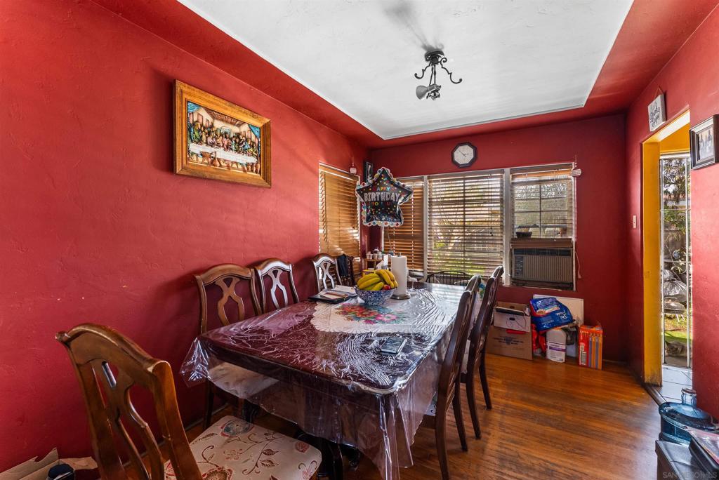 MLS #250039580SD image #30