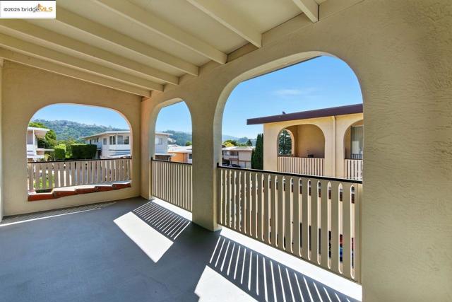 4336 Rilea Way, Oakland CA: https://media.crmls.org/mediaz/e34dc387-c494-4d28-851e-a1184042ba88.jpg