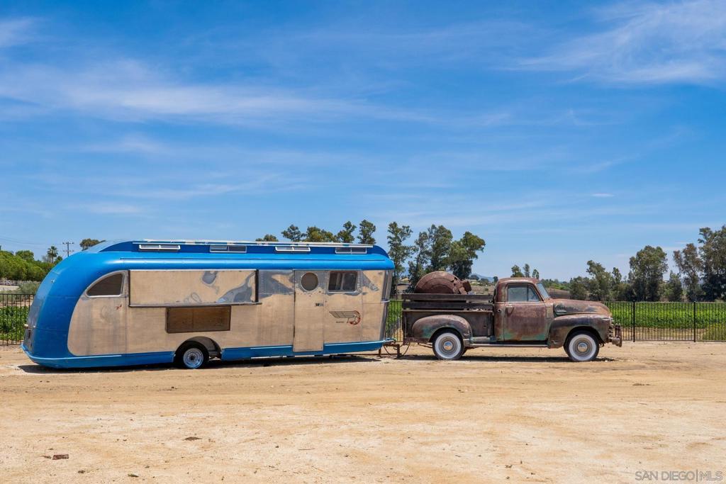 MLS #250033291SD image #9