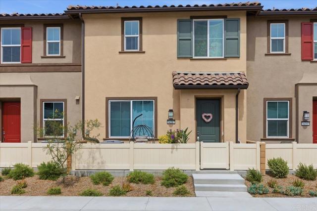 Detail Gallery Image 4 of 26 For 34587 Ciruela Ave, Winchester,  CA 92596 - 3 Beds | 3 Baths