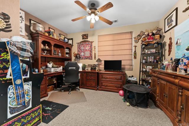 Detail Gallery Image 17 of 39 For 1489 Bottlebrush Ct, Beaumont,  CA 92223 - 4 Beds | 2 Baths