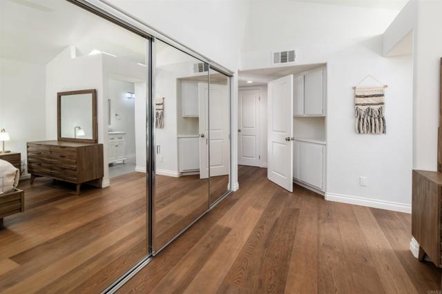 6848 Xana Way, Carlsbad CA: https://media.crmls.org/mediaz/e34e2aea-4847-48d7-a29c-1e9f1402ac3d.jpg