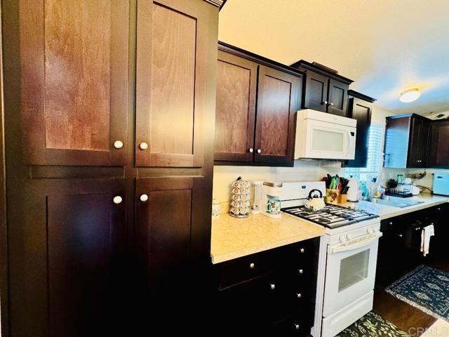 Detail Gallery Image 8 of 31 For 1148 Third Ave #44,  Chula Vista,  CA 91911 - 2 Beds | 2 Baths