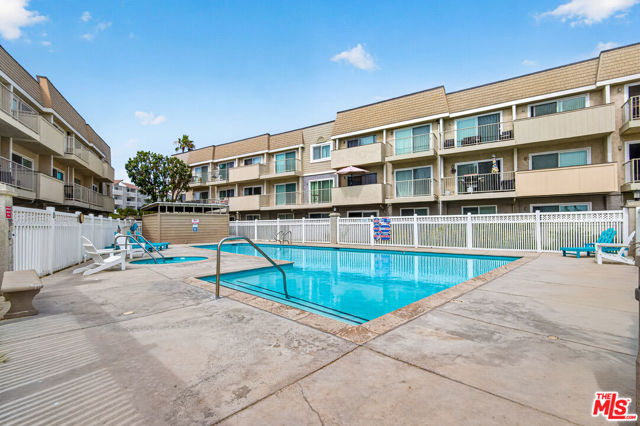 200 East Surfside Drive photo 20