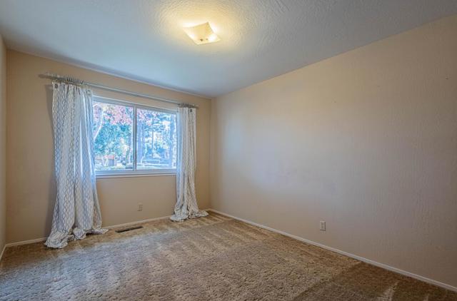 1007 Driftwood Place, Salinas CA: https://media.crmls.org/mediaz/e34e975c-1868-4ab4-9415-76f5c0495726.jpg