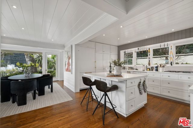 1231 Hilldale Avenue, Los Angeles CA: https://media.crmls.org/mediaz/e34eefec-eab8-4614-8e1e-123a42083766.jpg