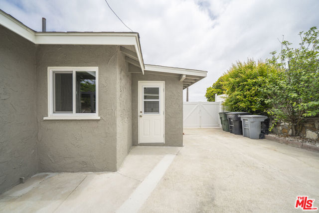 2618 Brian Avenue, Torrance CA: https://media.crmls.org/mediaz/e3504cf6-b8ad-45b9-91eb-455bc1e40608.jpg
