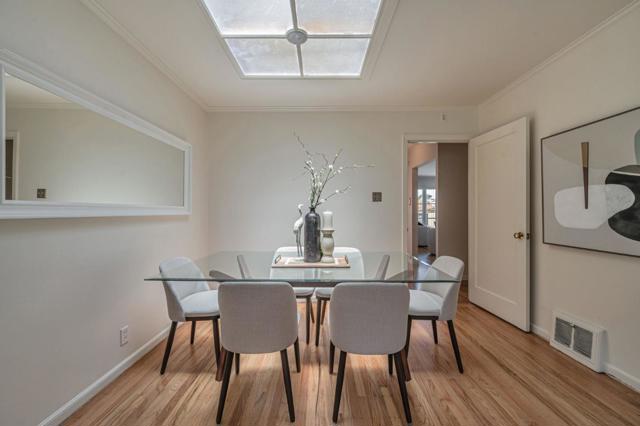 319 Sweeny Street, San Francisco CA: https://media.crmls.org/mediaz/e3506e32-277a-4542-b5a1-3f88f77b2970.jpg