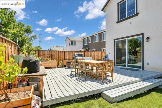 5153 MANIAGO WAY, Antioch CA: https://media.crmls.org/mediaz/e350c647-3a3a-4cac-9f86-15f70f677897.jpg