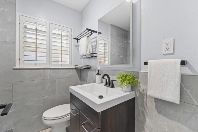 1341 Las Palmas Drive, Santa Clara CA: https://media.crmls.org/mediaz/e3518533-820a-4a8a-952c-c17352d4f60e.jpg