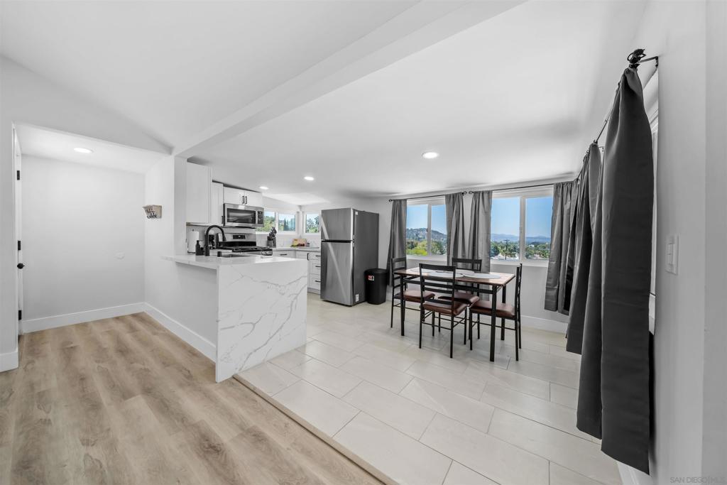 MLS #250045660SD image #24