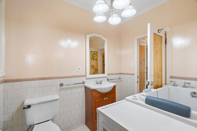 36333635 Webster Street, San Francisco CA: https://media.crmls.org/mediaz/e3519beb-6cca-40d5-bbd0-2e96d65dc266.jpg
