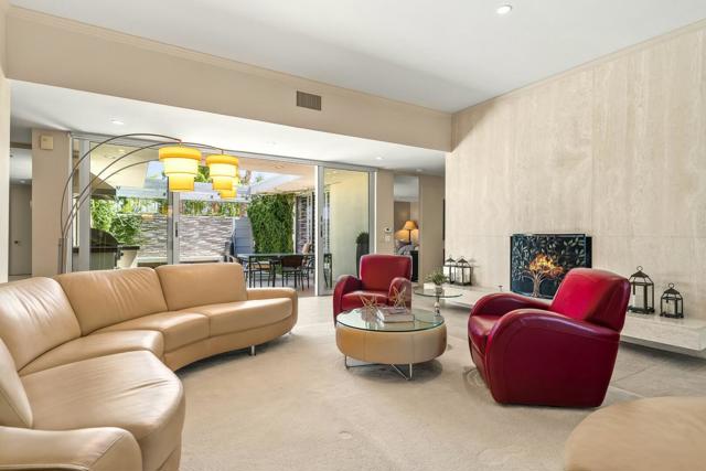 72205 El Paseo, Palm Desert CA: https://media.crmls.org/mediaz/e351c559-bec5-4cb8-9159-1e20ed739b0a.jpg