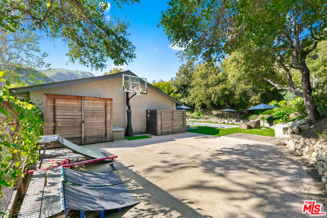 30603 El Sueno Drive, Malibu CA: https://media.crmls.org/mediaz/e352577f-d8fe-463a-9492-582c32413ff4.jpg