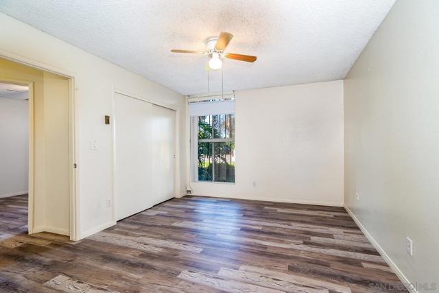 279 Moss St, Chula Vista CA: https://media.crmls.org/mediaz/e352846b-63c7-4b27-86cf-0b2a7d861d1e.jpg