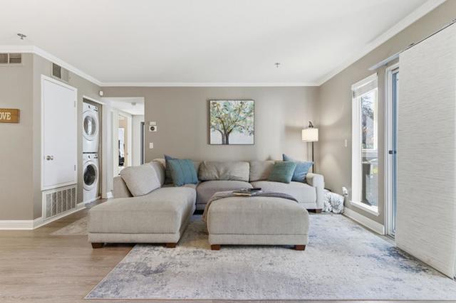 2530 Oak Road, Walnut Creek CA: https://media.crmls.org/mediaz/e352e1a1-82d7-40a6-89fc-d9de7f24e387.jpg