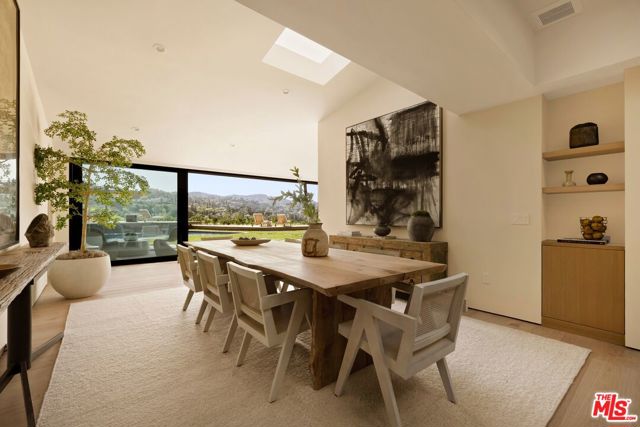 Image 5 of 21 For 3565 Crownridge Drive