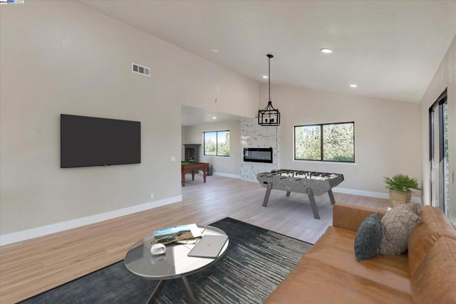 Image 35 of 60 For 4280 Hillview Dr