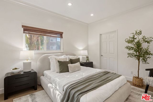 4 Bed Home for Sale in Sherman Oaks, California