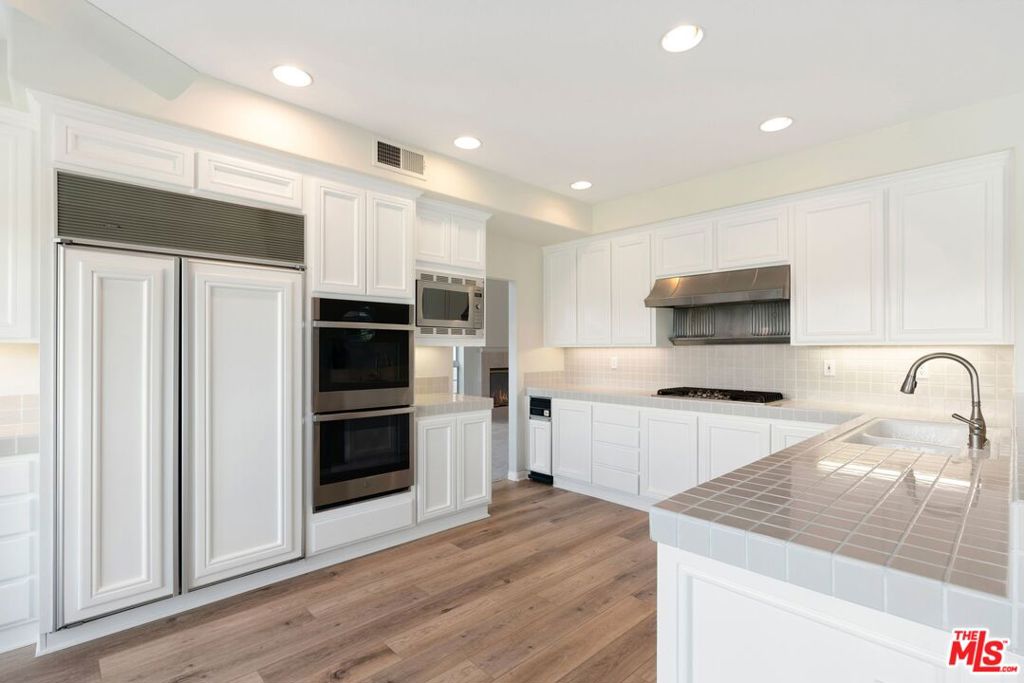 E355381b 9eae 4033 A164 B441715734d8