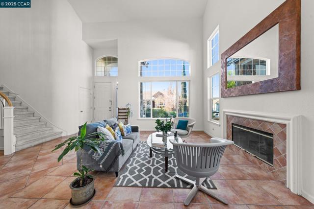 Image 8 of 60 For 868 Deer Spring Cir
