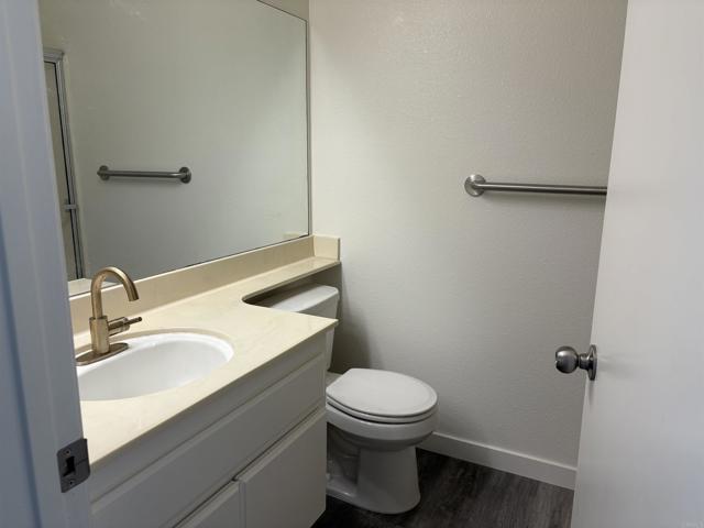 Detail Gallery Image 20 of 41 For 735 Rivertree Dr, Oceanside,  CA 92058 - 4 Beds | 3 Baths