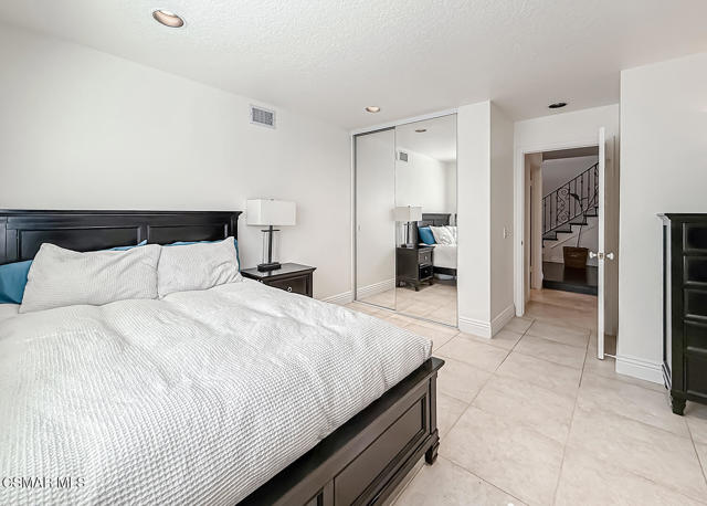 2848 Bayham Cir, Thousand Oaks CA: https://media.crmls.org/mediaz/e356d7ff-6026-4055-9284-b94682c5ce9f.jpg