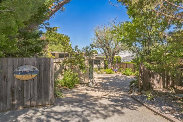 777 Bayview Way, Redwood City CA: https://media.crmls.org/mediaz/e3584cd3-ac16-43fd-9de8-5adecb1bdc62.jpg