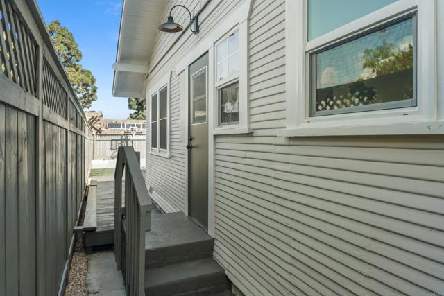 Detail Gallery Image 45 of 51 For 311 B Ave, Coronado,  CA 92118 - 3 Beds | 2 Baths