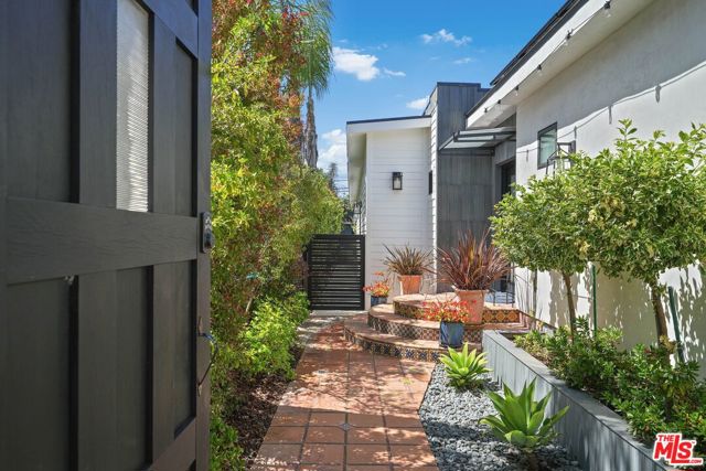 2508 28th Street photo 3