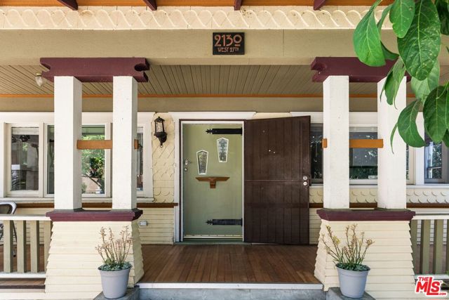 2130 W 27th Street, Los Angeles CA: https://media.crmls.org/mediaz/e358baf7-2e3f-4f39-b46a-4660fa17fbca.jpg