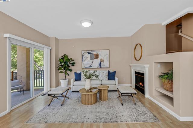 3463 Ellery Cmn, Fremont CA: https://media.crmls.org/mediaz/e358f391-e2ca-467f-90ae-9e2d13f512fd.jpg