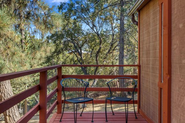 54370 Valley, Idyllwild CA: https://media.crmls.org/mediaz/e35955d0-ab24-460b-b214-7772f1b471a6.jpg
