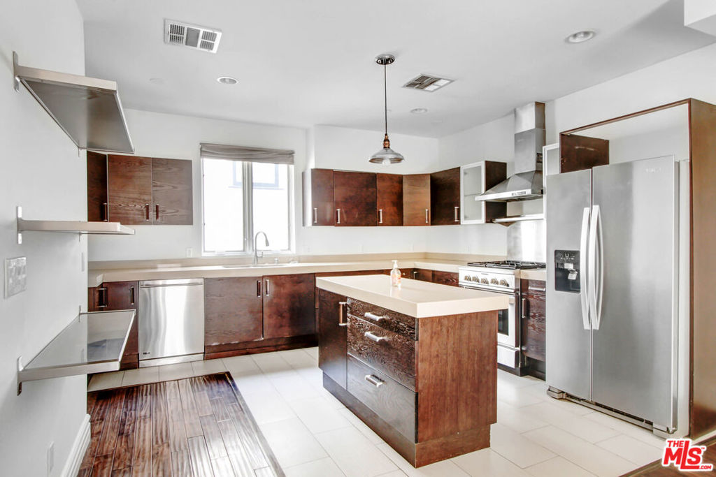 MLS #26862653 image #4