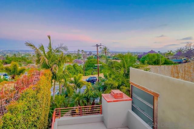 2318 Chalcedony St, San Diego CA: https://media.crmls.org/mediaz/e359d8d0-5b30-40f6-bab9-373e1e490599.jpg