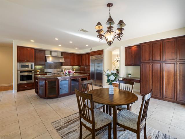 2535 San Clemente Avenue, Vista CA: https://media.crmls.org/mediaz/e359ea08-cc60-4b8b-bb8a-45a492c04dcf.jpg