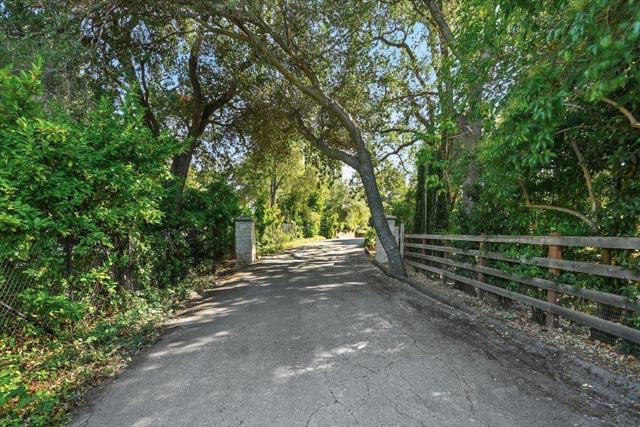 14582 Horseshoe Court, Saratoga CA: https://media.crmls.org/mediaz/e35ab3ca-bce5-4e2e-ac5a-787179c8dba5.jpg