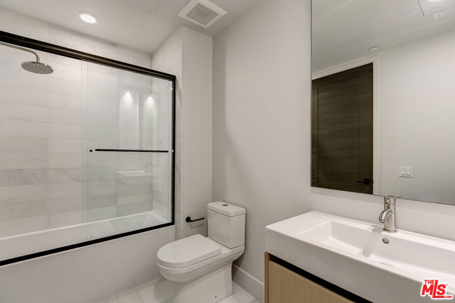 3833 Dunn, Culver City CA: https://media.crmls.org/mediaz/e35b1c25-5d62-48bb-b38b-0e1c22642555.jpg