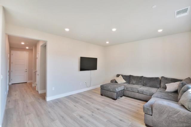 809 Big Range Way, Rocklin CA: https://media.crmls.org/mediaz/e35b9ec8-54a1-4e2f-903d-9e77db1621aa.jpg