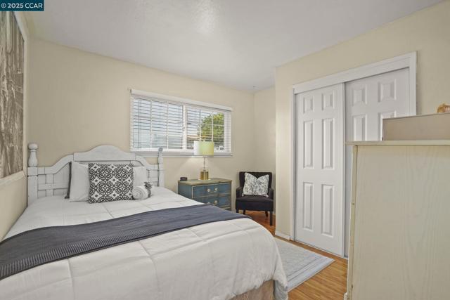Image 32 of 46 For 2279 Saint George Dr