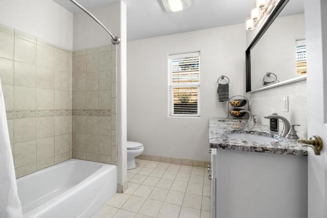 18530 Berta Ridge Place, Salinas CA: https://media.crmls.org/mediaz/e35c840f-1563-4255-a655-98ecd9846872.jpg