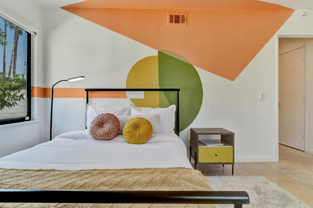 2598 S Camino Real, Palm Springs CA: https://media.crmls.org/mediaz/e35c9788-1282-4f26-b679-5ec997e74457.jpg
