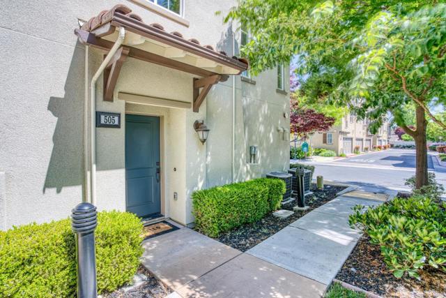 505 Holthouse Terrace, Sunnyvale CA: https://media.crmls.org/mediaz/e35ccb3b-899c-41bb-b509-a25b6aafa80e.jpg