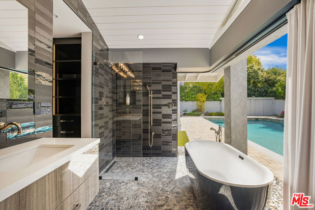 8400 Mulholland Drive, Los Angeles CA: https://media.crmls.org/mediaz/e35d1653-2e38-45e6-b98b-71d2db97c15a.jpg