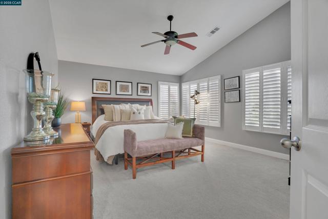 1109 Brittany Hills Ct, Martinez CA: https://media.crmls.org/mediaz/e35db5c5-d192-4b61-a29b-b57d91e8ecb1.jpg