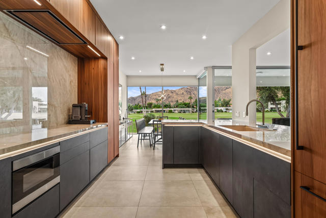 133 Desert Lakes Drive, Palm Springs, CA 92264