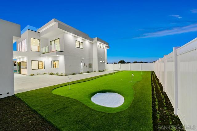 41955 Altanos Road, Temecula CA: https://media.crmls.org/mediaz/e35e086d-35b2-4895-a94e-d3c6f7f3510f.jpg