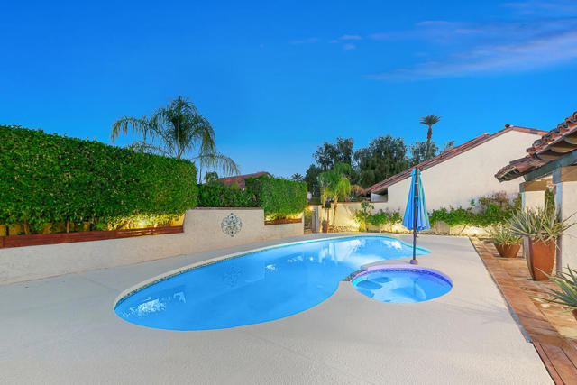 60 Calle Solano, Rancho Mirage CA: https://media.crmls.org/mediaz/e35e25c5-69cd-4d07-b867-ace49bd32fbb.jpg