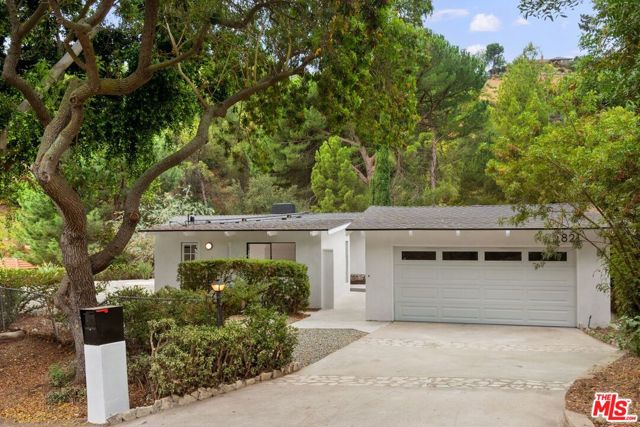 1821 Manzanita Park Avenue photo 3